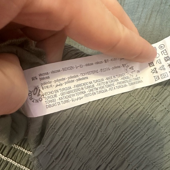 ⛱️ 2/20$ Zara elasticized cropped green blouse small - Picture 10 of 10